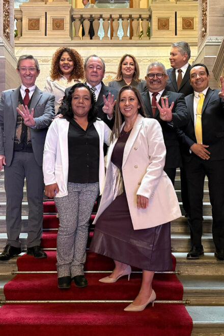 Reconocen trayectoria del periodista Toño Rocha en el Congreso